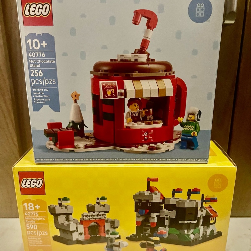 LEGO Hot Chocolate Stand and Mini Knights Castle
